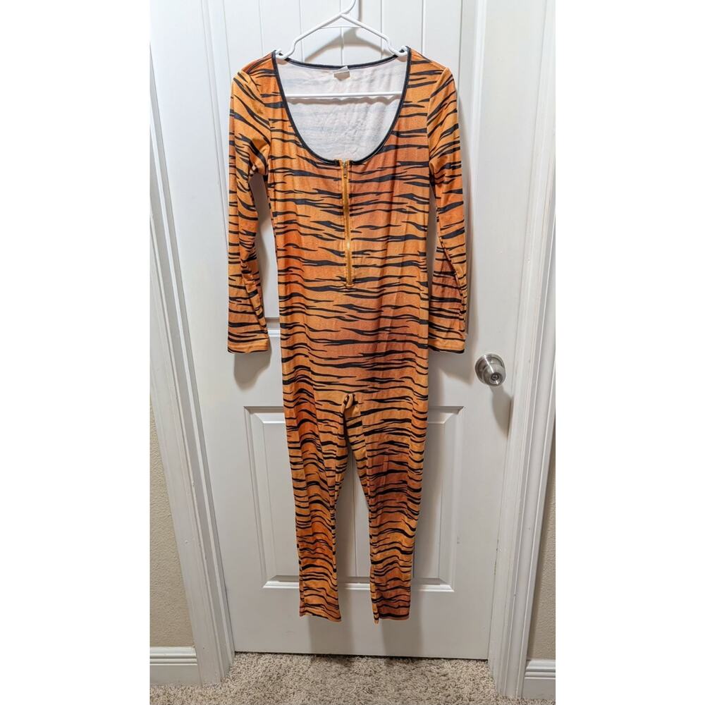 Spirit Sexy Adult Tiger Cosplay Catsuit Halloween Costume Size M Jumpsuit - Picture 2 of 7